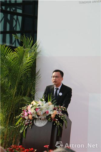 清华大学艺术博物馆落成仪式现场世纪金源集团执行董事,总裁黄涛致辞