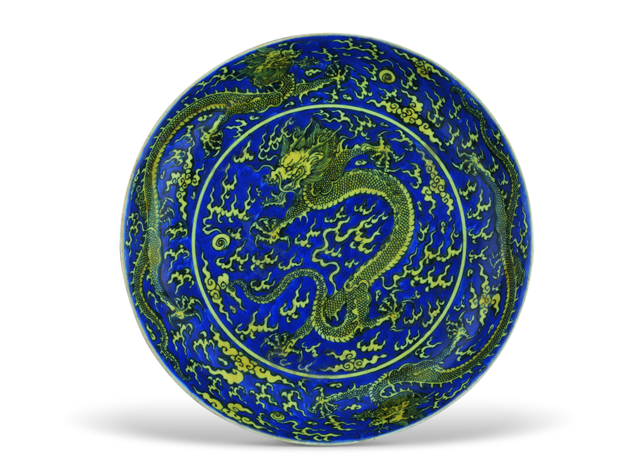 康熙蓝地黄龙盘     藏品信息 藏品类型:陶瓷 年代:清 尺寸:高4.