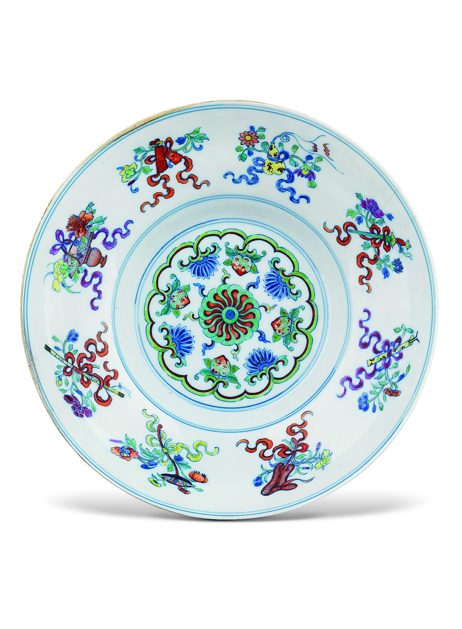 乾隆斗彩暗八仙盘     藏品信息 藏品类型:陶瓷 年代:清 尺寸:高5.