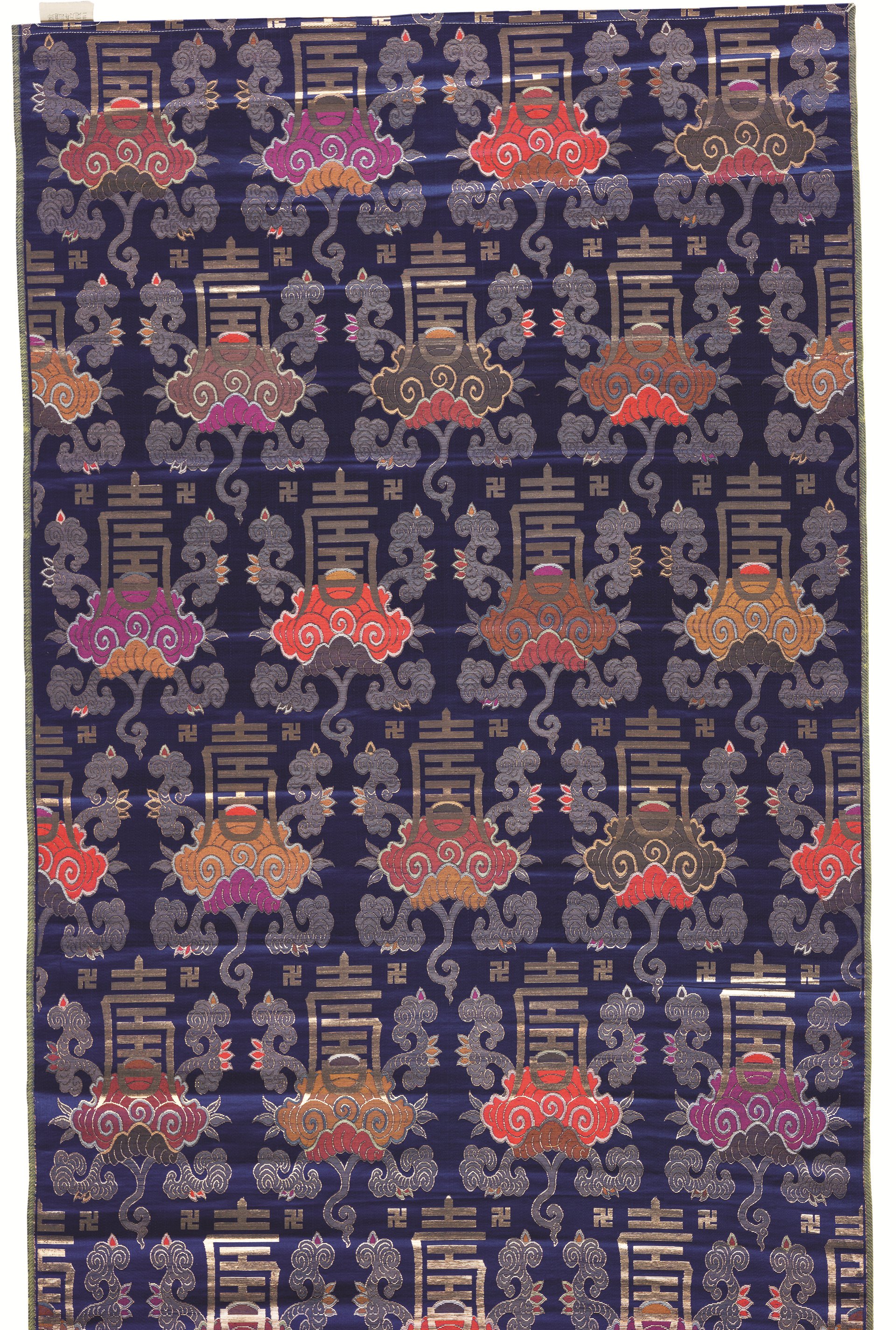 兰地万寿如意锦     藏品信息 藏品类型:织绣 年代:清 尺寸:"幅宽77cm